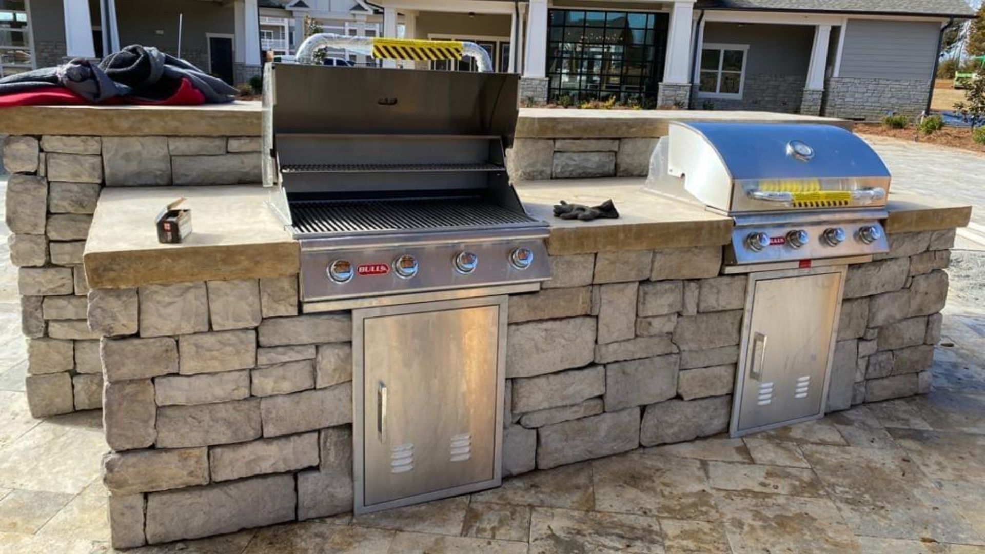 Outdoor kitchen
